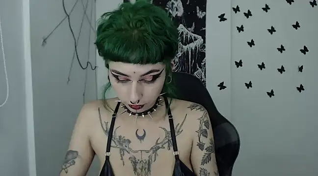 Snapshot of n0sferatus__ chatting on December 2024 05:48:01 AM n0sferatus online show from December 2024 05:48:01 AM