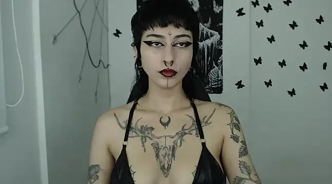 Snapshot of n0sferatus__ chatting on January 2025 04:13:01 AM n0sferatus online show from January 2025 04:13:01 AM