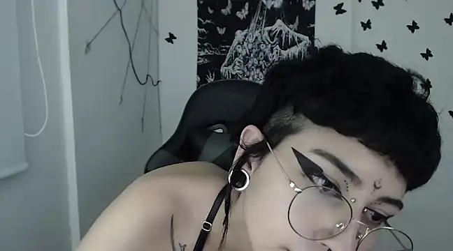 Snapshot of n0sferatus__ chatting on January 2025 07:57:01 AM n0sferatus online show from January 2025 07:57:01 AM
