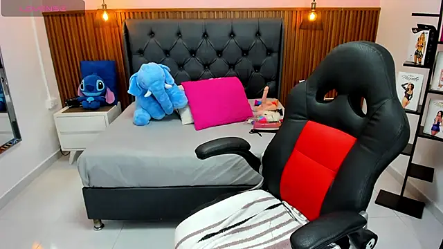 CATIAJONES online show from June 2026 07:11:01 PM