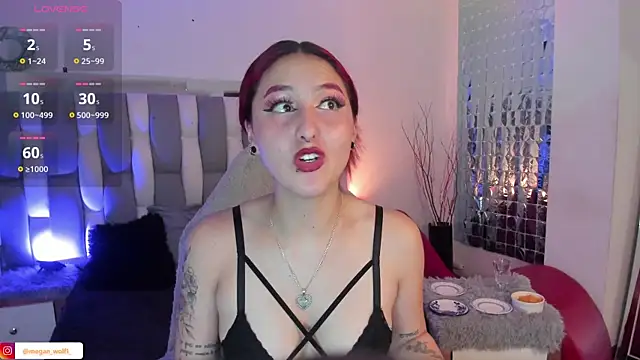 Snapshot of Megan_wolf1_ chatting on December 2024 10:01:02 AM Megan wolf1 online show from December 2024 10:01:02 AM