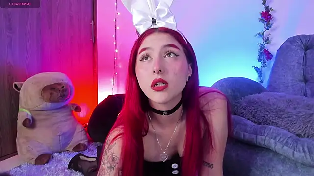 Snapshot of Megan_wolf1_ chatting on April 2026 05:58:02 AM Megan wolf1 online show from April 2026 05:58:02 AM