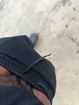 Snapshot of Black-mamba-madingo chatting on October 2025 09:07:01 AM Black-mamba-madingo online show from October 2025 09:07:01 AM