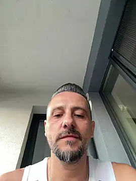 InsaneMattt online show from August 2026 03:53:02 AM
