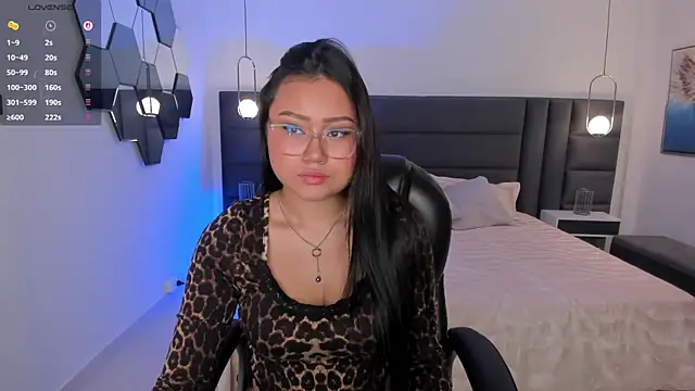 AmberLewis  online show from November 2025 11:29:01 PM