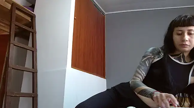 Emilia 1995 online show from March 2025 12:37:01 PM