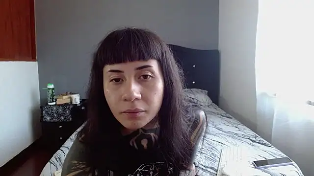 Emilia 1995 online show from June 2026 02:26:02 PM