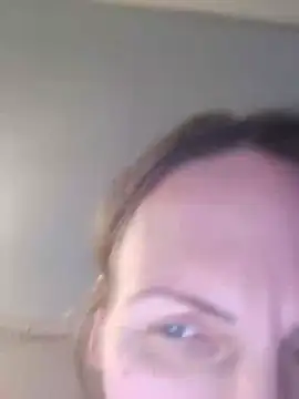 Snapshot of Evelina_cute chatting on December 2024 12:12:02 PM Evelina cute online show from December 2024 12:12:02 PM