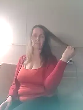 Snapshot of Evelina_cute chatting on December 2024 08:50:01 PM Evelina cute online show from December 2024 08:50:01 PM