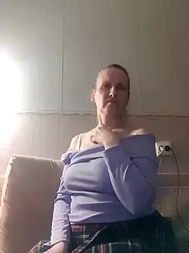 Snapshot of Evelina_cute chatting on January 2025 07:11:01 PM Evelina cute online show from January 2025 07:11:01 PM