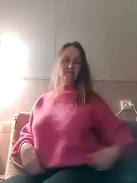 Snapshot of Evelina_cute chatting on January 2025 05:15:01 PM Evelina cute online show from January 2025 05:15:01 PM