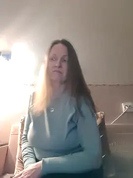 Snapshot of Evelina_cute chatting on March 2025 04:32:02 PM Evelina cute online show from March 2025 04:32:02 PM