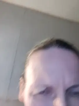 Snapshot of Evelina_cute chatting on March 2025 03:51:02 PM Evelina cute online show from March 2025 03:51:02 PM