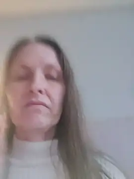 Snapshot of Evelina_cute chatting on March 2025 03:09:02 PM Evelina cute online show from March 2025 03:09:02 PM