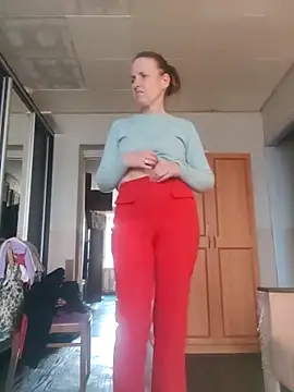 Snapshot of Evelina_cute chatting on September 2025 11:44:02 AM Evelina cute online show from September 2025 11:44:02 AM