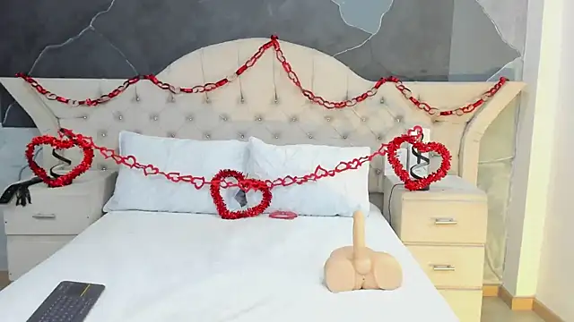 AmberGreyy  online show from February 2025 09:53:02 PM