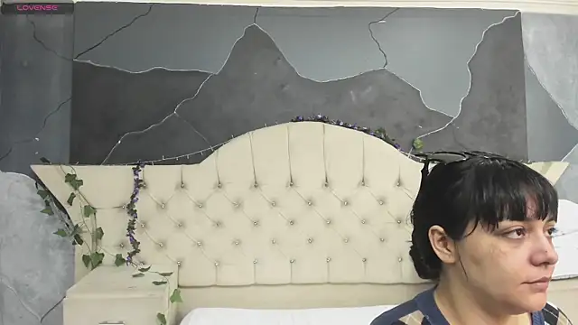 AmberGreyy  online show from February 2026 01:47:01 PM