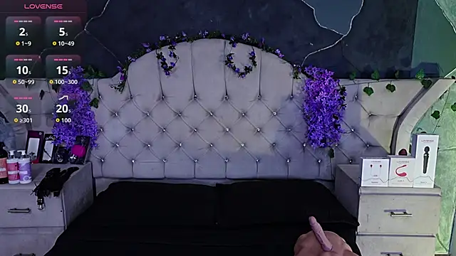 AmberGreyy  online show from June 2026 06:54:01 PM