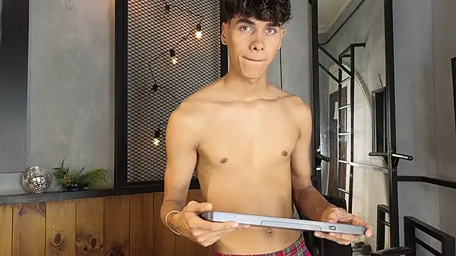 andrewortix online show from March 2026 04:28:02 AM