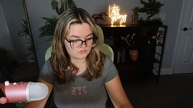 Snapshot of rodeobrii chatting on October 2025 02:11:02 AM rodeobrii online show from October 2025 02:11:02 AM