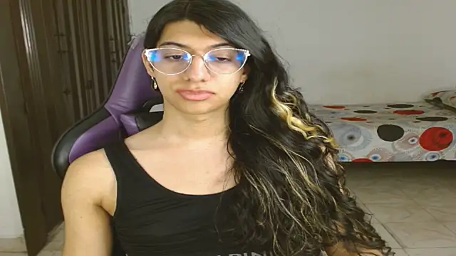 engielphoenis14 online show from September 2025 09:30:01 PM