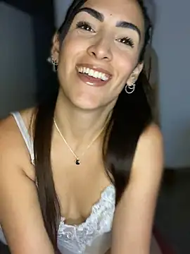 Snapshot of alessandra-a chatting on January 2025 02:33:01 AM alessandra-a online show from January 2025 02:33:01 AM