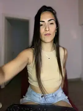 Snapshot of alessandra-a chatting on January 2025 10:27:01 PM alessandra-a online show from January 2025 10:27:01 PM