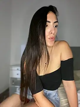 Snapshot of alessandra-a chatting on January 2025 04:28:02 AM alessandra-a online show from January 2025 04:28:02 AM