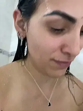 Snapshot of alessandra-a chatting on February 2025 12:25:01 AM alessandra-a online show from February 2025 12:25:01 AM