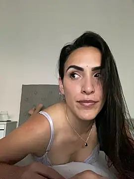 Snapshot of alessandra-a chatting on February 2025 08:42:02 PM alessandra-a online show from February 2025 08:42:02 PM