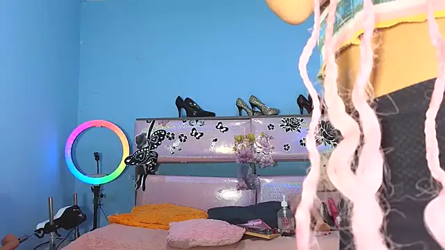 Snapshot of gabbiefoxthx chatting on January 2025 04:41:01 AM gabbiefoxthx online show from January 2025 04:41:01 AM