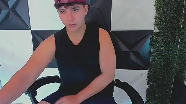 Dani cumboy online show from September 2025 02:33:01 PM