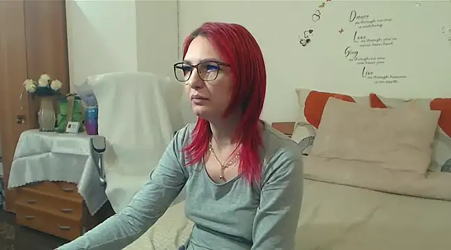 Snapshot of Evadesirex46 chatting on February 2025 05:10:02 PM Evadesirex46 online show from February 2025 05:10:02 PM