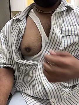 dick69lil online show from May 2026 07:36:02 AM