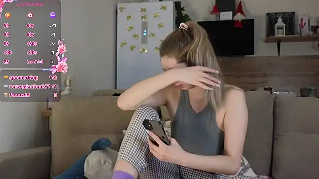 Girl alone home online show from January 2025 03:07:01 PM