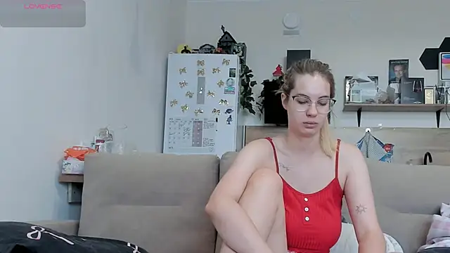 Girl alone home online show from June 2026 03:40:02 AM