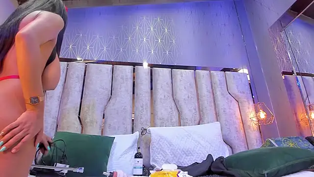 Snapshot of barbara_cambels chatting on March 2025 01:34:02 AM barbara cambels online show from March 2025 01:34:02 AM