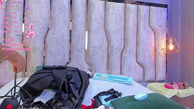 Snapshot of barbara_cambels chatting on March 2025 01:26:02 AM barbara cambels online show from March 2025 01:26:02 AM