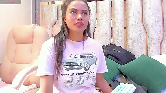 Snapshot of barbara_cambels chatting on March 2025 07:27:02 PM barbara cambels online show from March 2025 07:27:02 PM