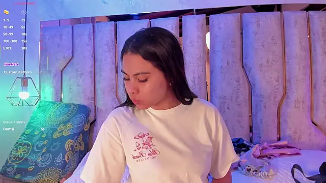 Snapshot of barbara_cambels chatting on September 2025 07:13:02 PM barbara cambels online show from September 2025 07:13:02 PM