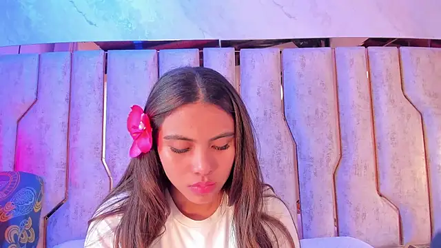 Snapshot of barbara_cambels chatting on September 2025 07:59:02 PM barbara cambels online show from September 2025 07:59:02 PM