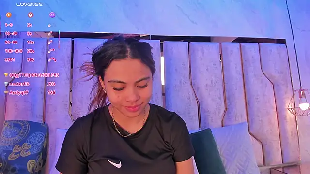 Snapshot of barbara_cambels chatting on December 2025 07:11:02 PM barbara cambels online show from December 2025 07:11:02 PM