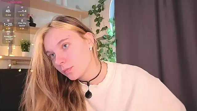 Snapshot of NaokoStifel chatting on May 2026 01:10:02 AM NaokoStifel online show from May 2026 01:10:02 AM