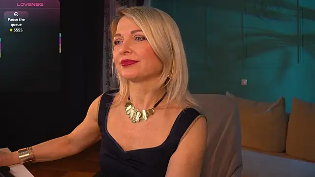 Snapshot of Gloria_Lovely chatting on April 2026 11:19:01 AM Gloria Lovely online show from April 2026 11:19:01 AM