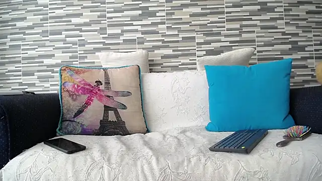 Snapshot of VioletaGomezCo chatting on October 2025 02:52:02 PM VioletaGomezCo online show from October 2025 02:52:02 PM