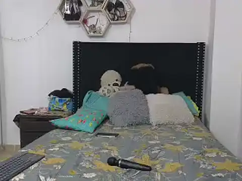 charlotte 077 online show from January 2025 08:40:02 AM