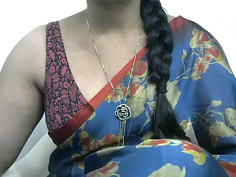 Snapshot of rashmika_reddy chatting on November 2025 05:06:02 PM rashmika reddy online show from November 2025 05:06:02 PM