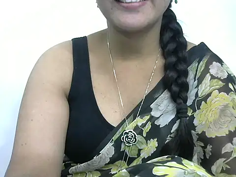 Snapshot of rashmika_reddy chatting on December 2025 04:57:01 PM rashmika reddy online show from December 2025 04:57:01 PM