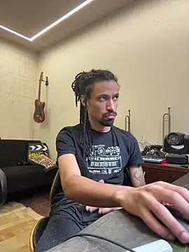 hotcamboy420 online show from October 2025 05:17:01 PM