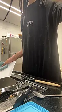 Snapshot of hotcamboy420 chatting on January 2026 09:05:02 PM hotcamboy420 online show from January 2026 09:05:02 PM